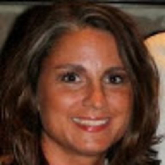 Meet your Posher, Debbie - Picture 1 of 1